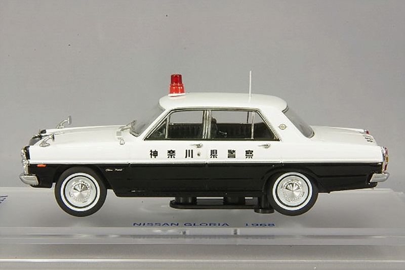 1/43 日産 グロリア (PA30) 1968 神奈川県警 パトロールカー 